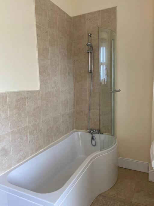 Stewarts House Apartment Newtownstewart Екстериор снимка
